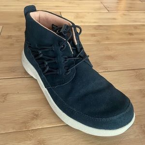 KEEN UNEEK Women's Waterproof Cord Knit Chukka Boots Black/birch Size 7